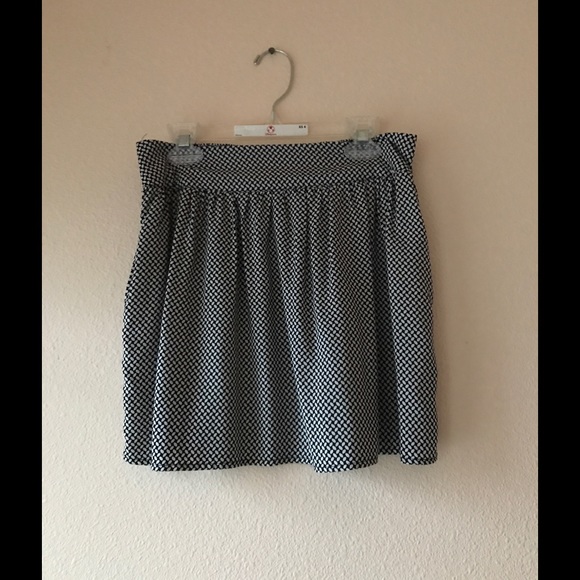 Forever 21 Black and White Mini Skirt