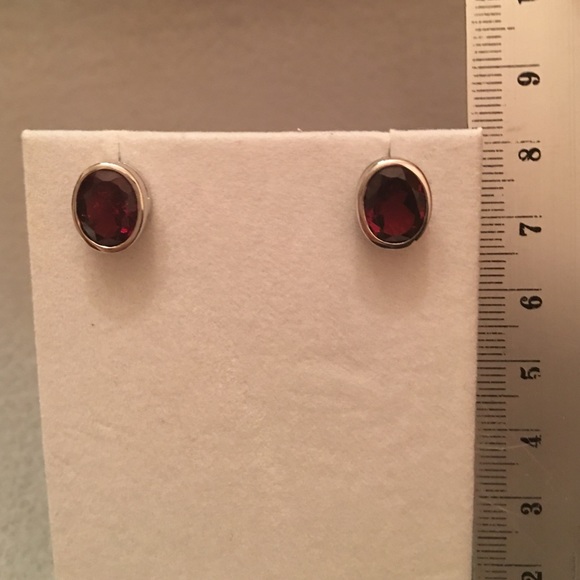 Stud Earrings - Picture 4 of 4