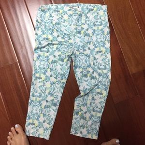 Diamond patterned forever 21 workout capris