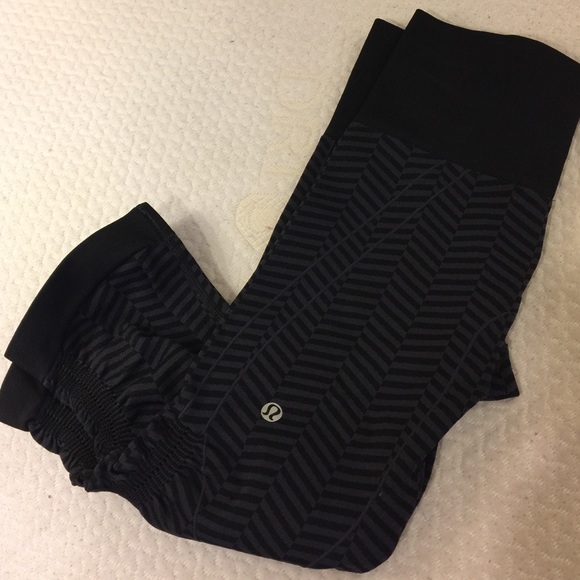 lululemon in the flow crops