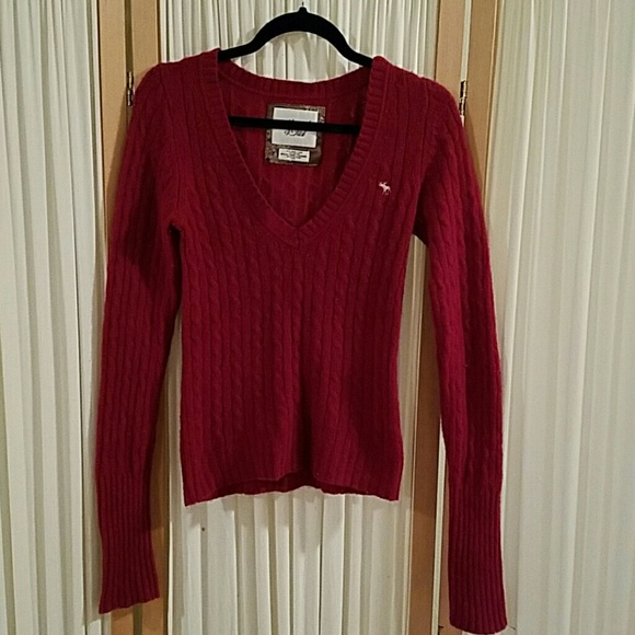 Abercrombie & Fitch sweater