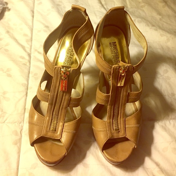 Michael Kors Heels - Picture 1 of 3