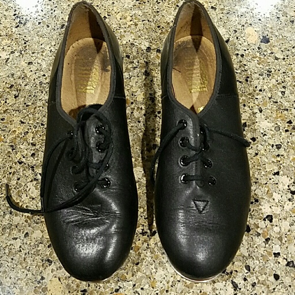 Tap shoes