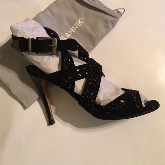 Manolo Blahnik 38 1/2 heels in suede