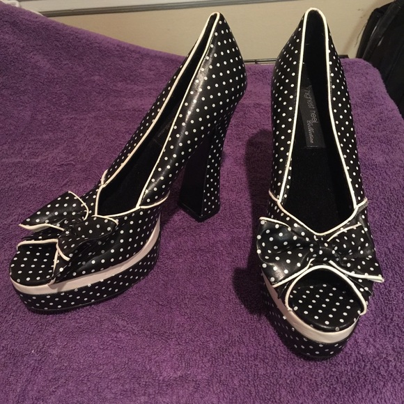 Vintage Funky Polka Dot Heels