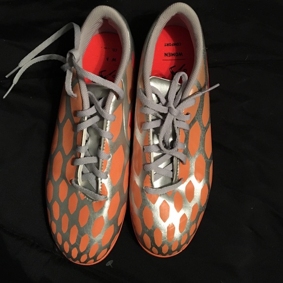 Indoor cleats