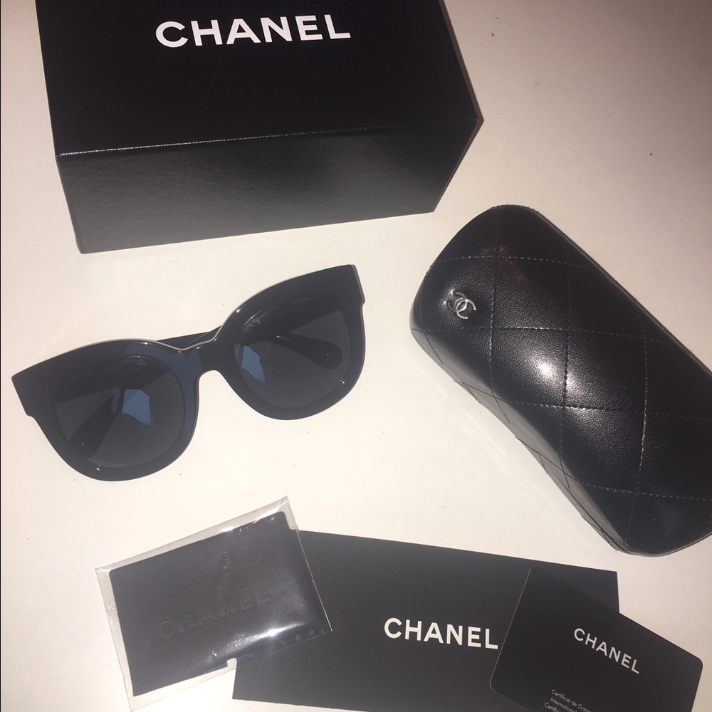 CHANEL sunglasses