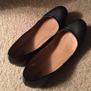 Mossimo Supply Co black flats