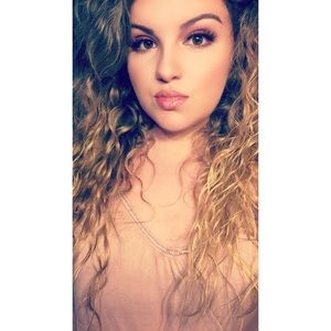 Meet your Posher, Alison