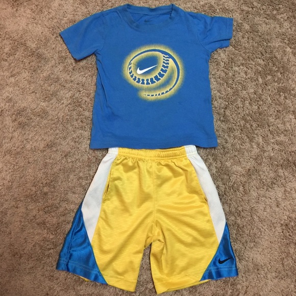Nike size 5 short set