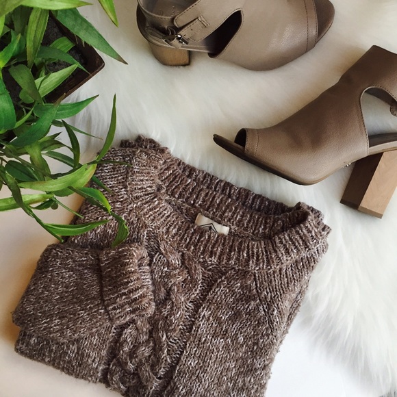 🆕 | Marble Cable Knit Sweater