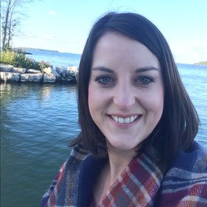 Meet your Posher, Joni