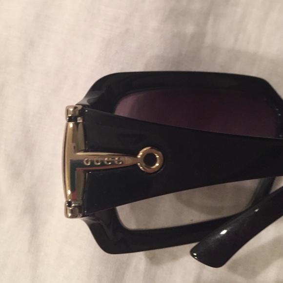 Black Gucci rectangular sunglasses