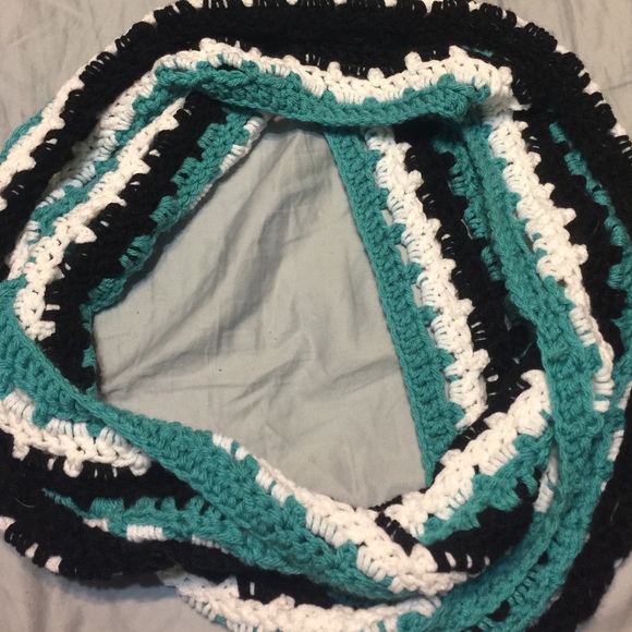 Infinity scarf