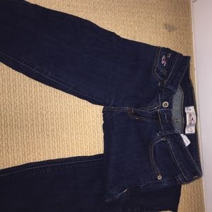 Hollister dark wash jeans. Condition: new w/o tags