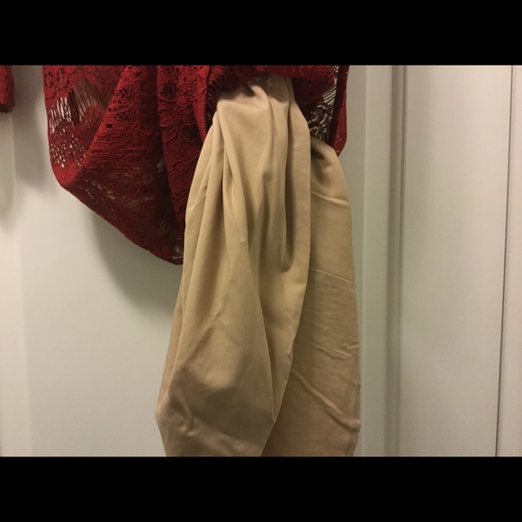 ModCloth NWOT Red Lace Dress in Size 4 - Picture 3 of 4