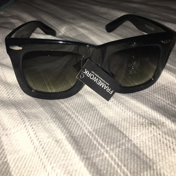 Sunglasses Black