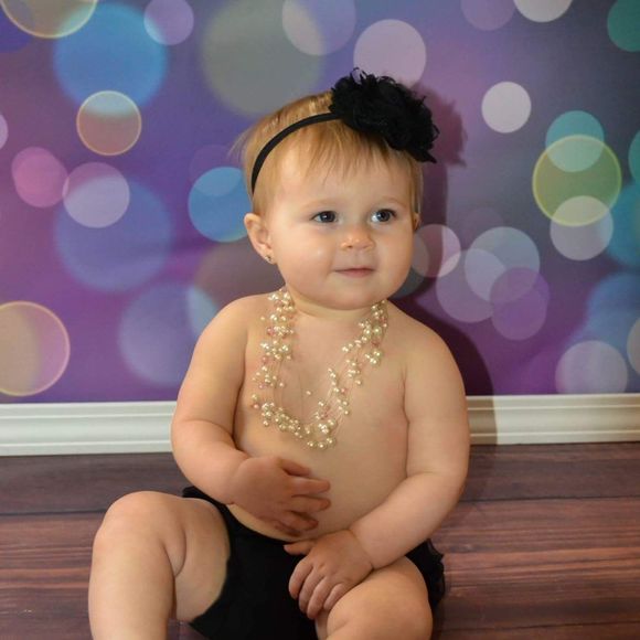 Meet your Posher, Larissa