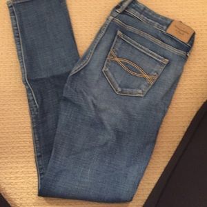 PRICE NEGOTIABLE like new Abercrombie jeans