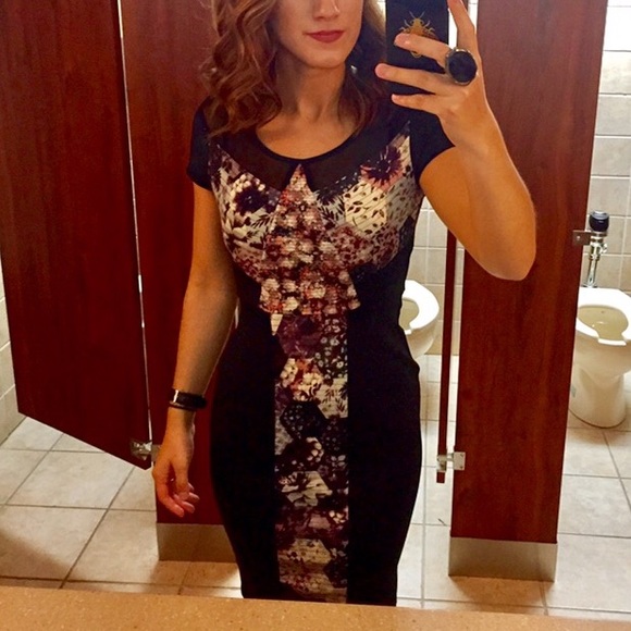 Stretchy Fitted Short Sleeve Dress