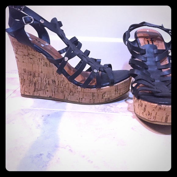 Strapped Wedges