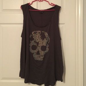 Tunic length Tank w/ skull detail