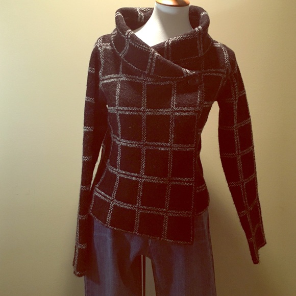 susan bristol Sweaters - Susan Bristol cropped sweater jacket.