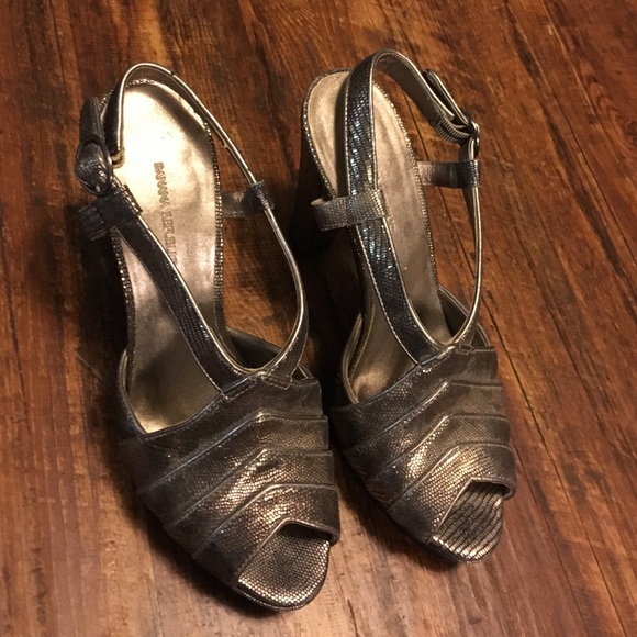 ‼️PRICE DROP‼️ Banana Republic Platforms