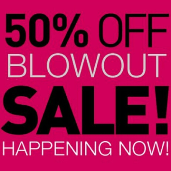 📣 entire closet 50% off!!!