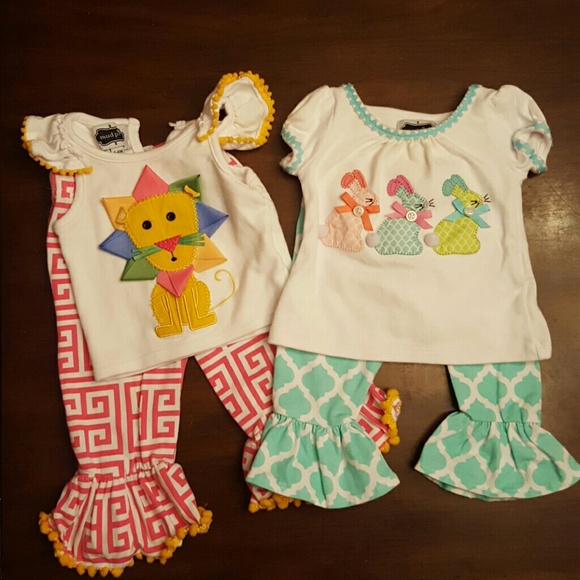 Set of 0-6 month Mud Pie outfits. Like new.