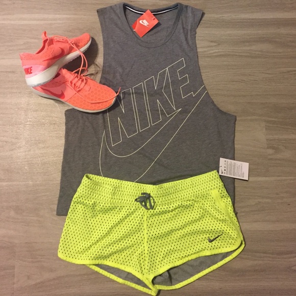 Nike Set Sleeveless Top/ Reversible Dri-Fit Short