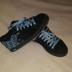 Adio skate shoes