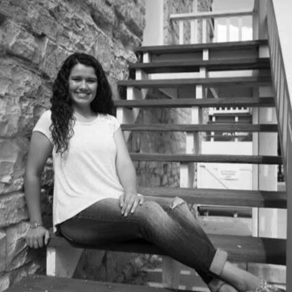 Meet your Posher, Paula