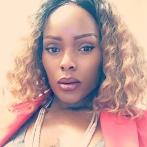 Meet your Posher, Leslie