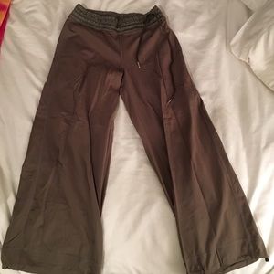 Lululemon capris/joggers