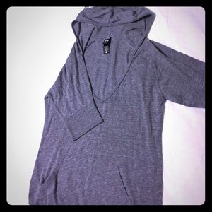 🚫SOLD🚫 Hoodie, v neck, 3/4 sleeves