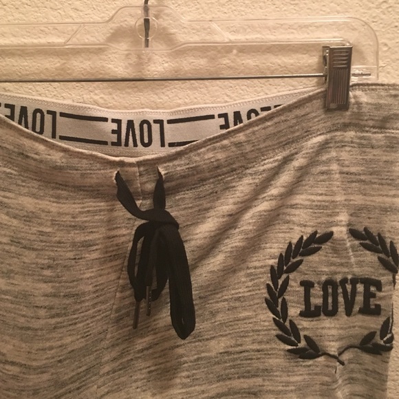 Forever 21 love joggers - Picture 3 of 3