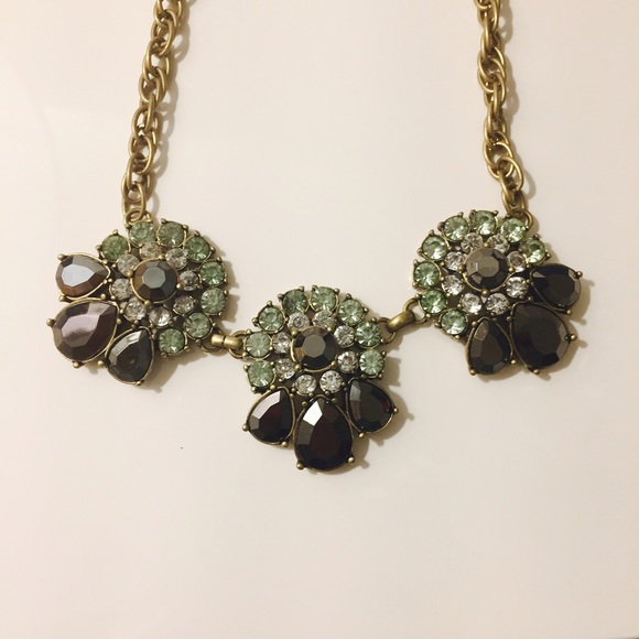 BR Flower Necklace