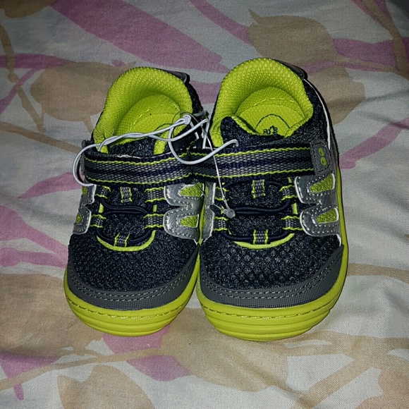 New Surprize by Stride Rite baby shoes - Picture 1 of 4
