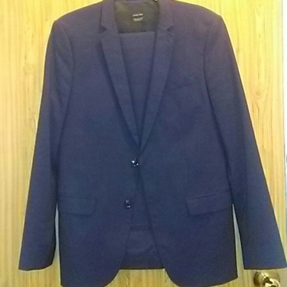 CLOSET CLOSING TOMORROW Zara Slim Fit Navy Suit
