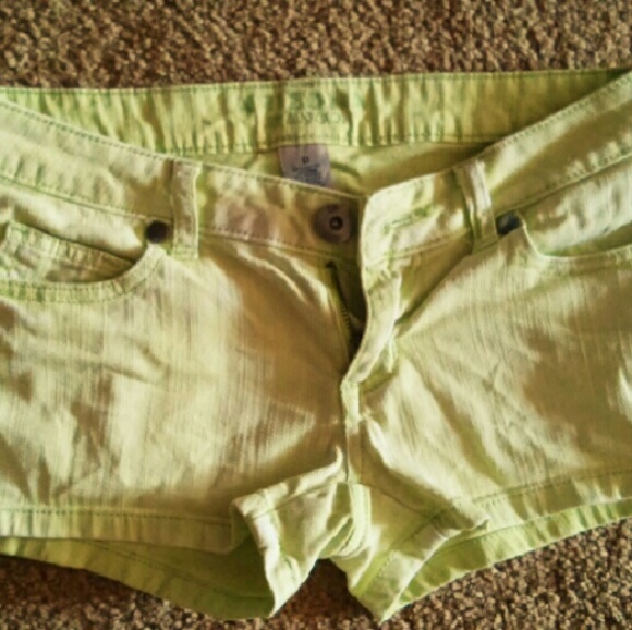 Arizona Jean Co. Yellow shorts