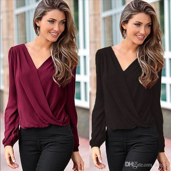 ✨ON SALE!✨Chiffon Leather & Lace Back Detail Top - Picture 4 of 4