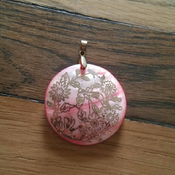 MOP Pendant