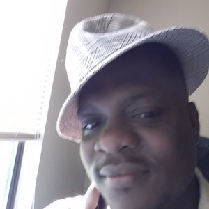 Meet your Posher, Emmanuel