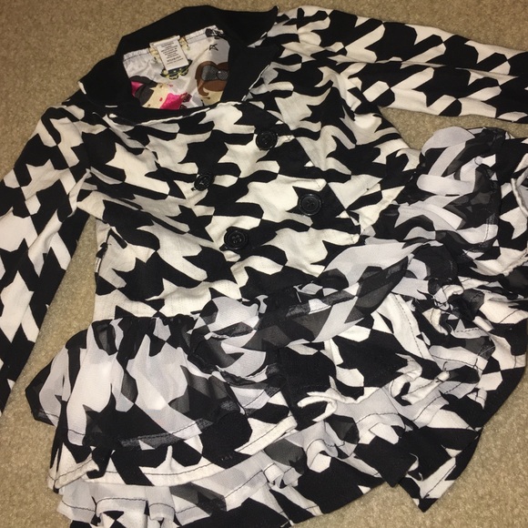 💙Houndstooth Ruffle Coat (size 4-5) - Picture 3 of 3