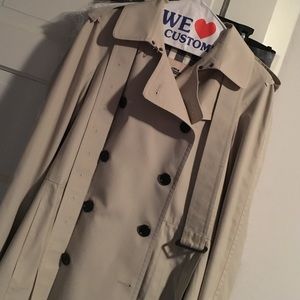 Women's Burberry Trench US10