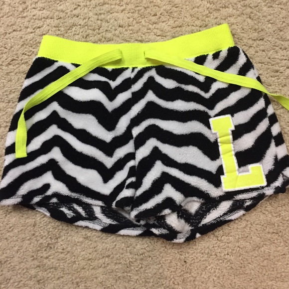 JUSTICE PAJAMA SHORTS WITH 'L' INITIAL