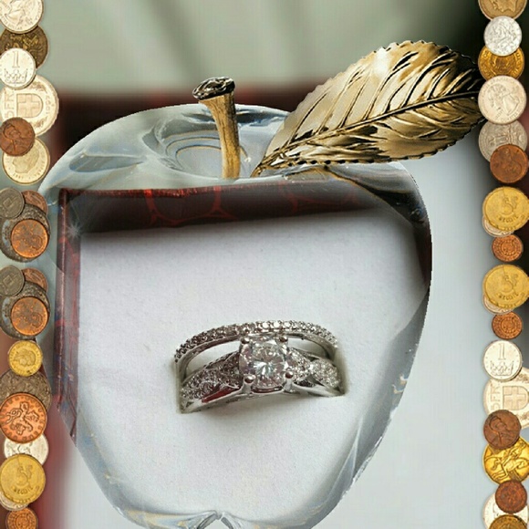 Fashionable Sparkling Platinum Crystal Ring - Picture 2 of 4