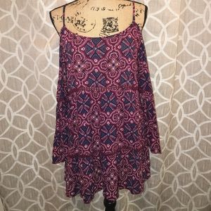 Beautiful peekaboo shoulder top