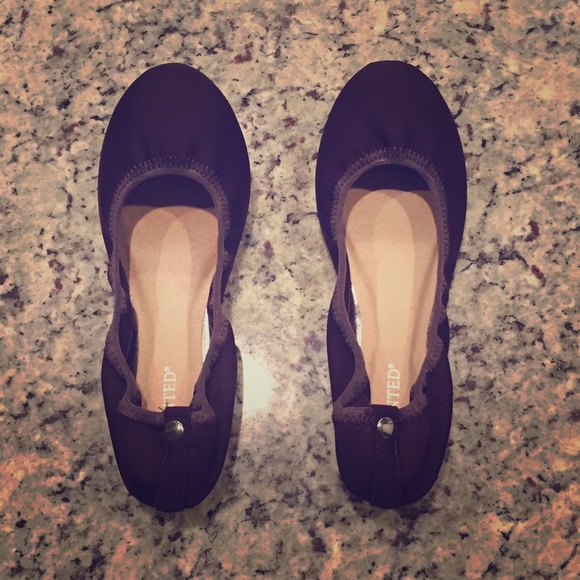 NEW Wanted Simone flat- Size 5.5- Purple